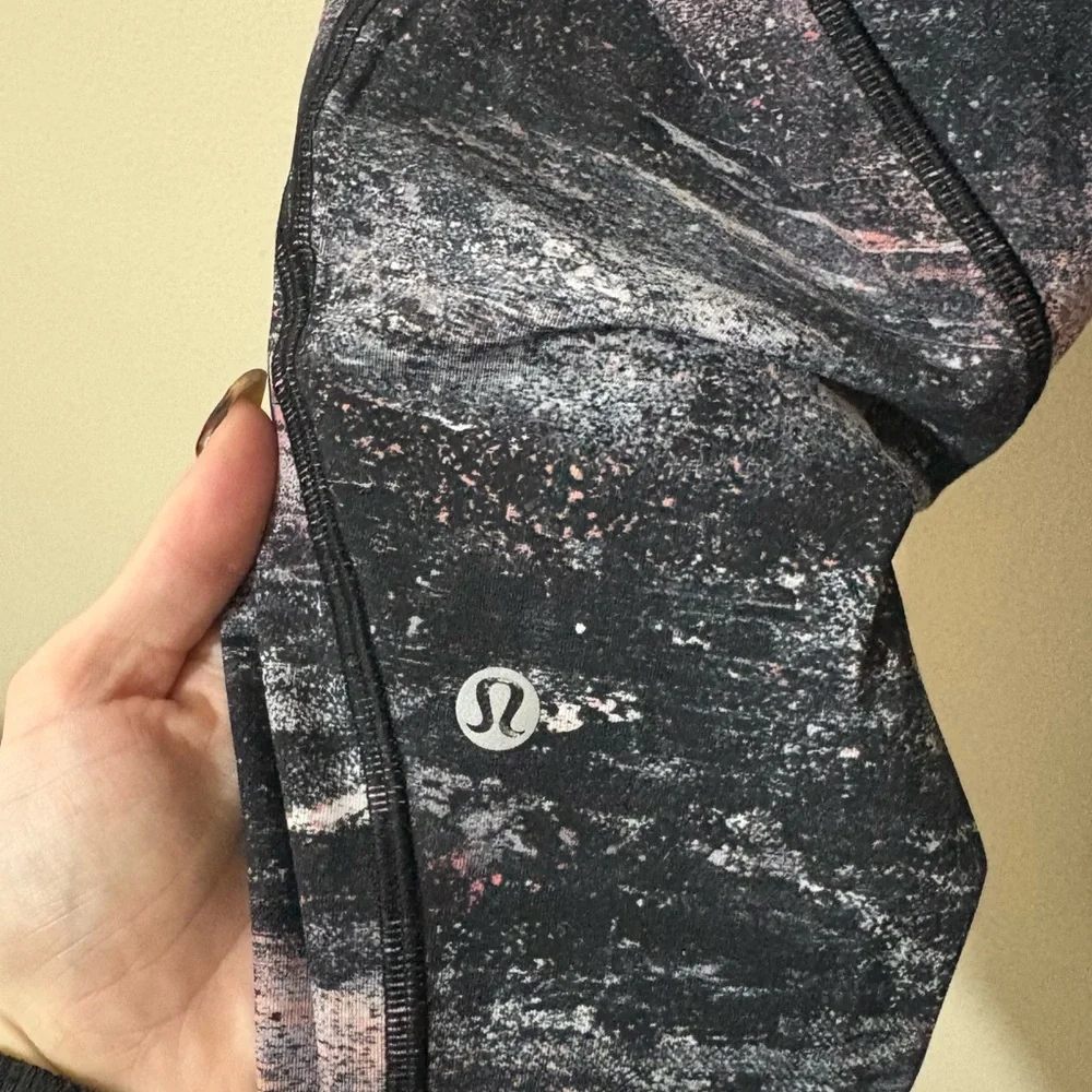Women’s Size 12 Lululemon Time to Sweat‎ Crop Leggings Azurite Poppy Coral Multi